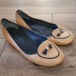 Tory Burch Tan and Black Ballet Flat Size 6